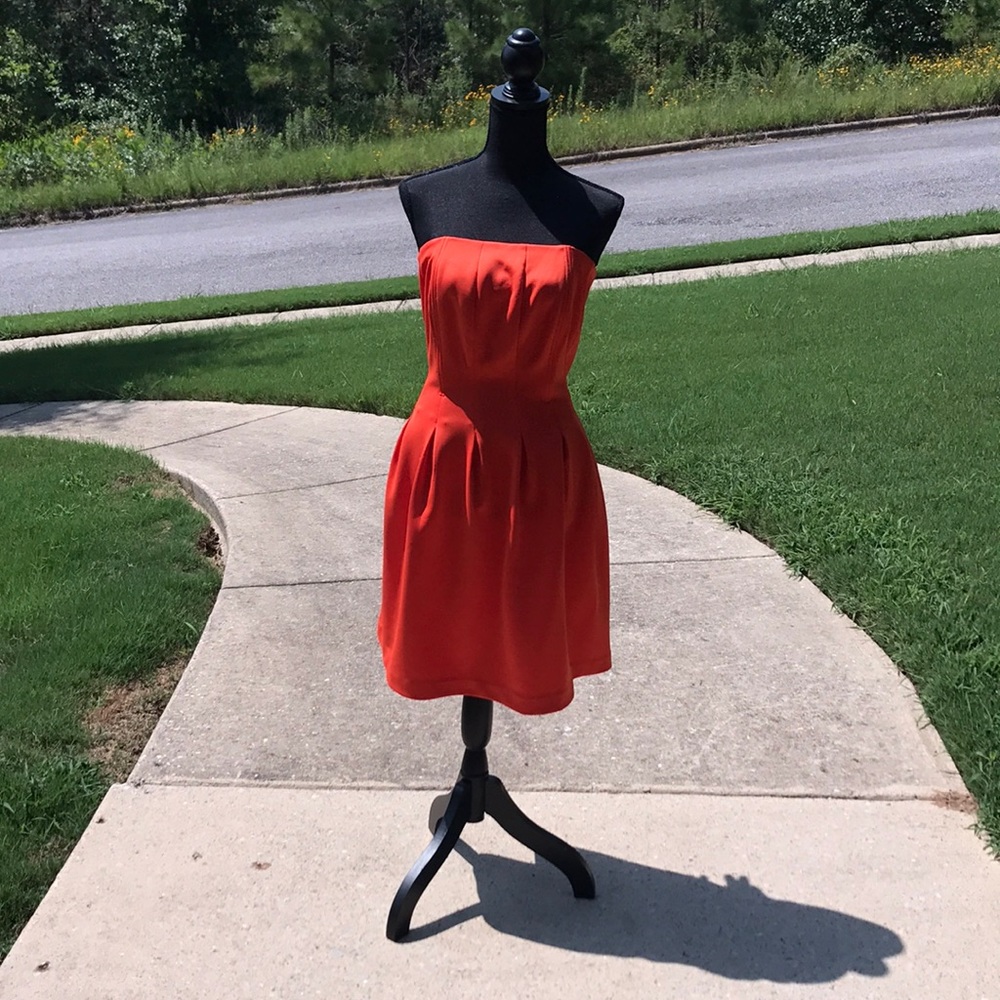 New York & Company Strapless Dress